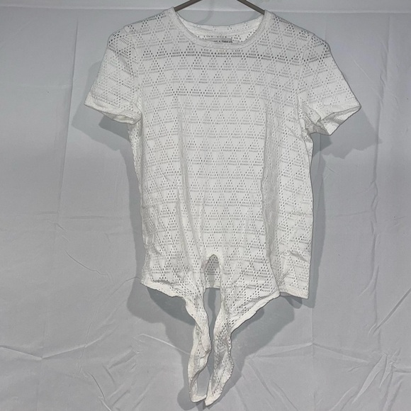 Madewell Texture & Thread Tee Shirt Modern Tie-Front Geo-Eyelet Cutout Pattern - Picture 2 of 7